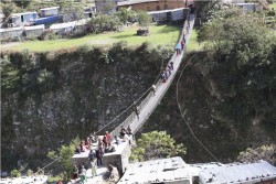 अझै बनेनन् भेरी करिडोरका पुल 